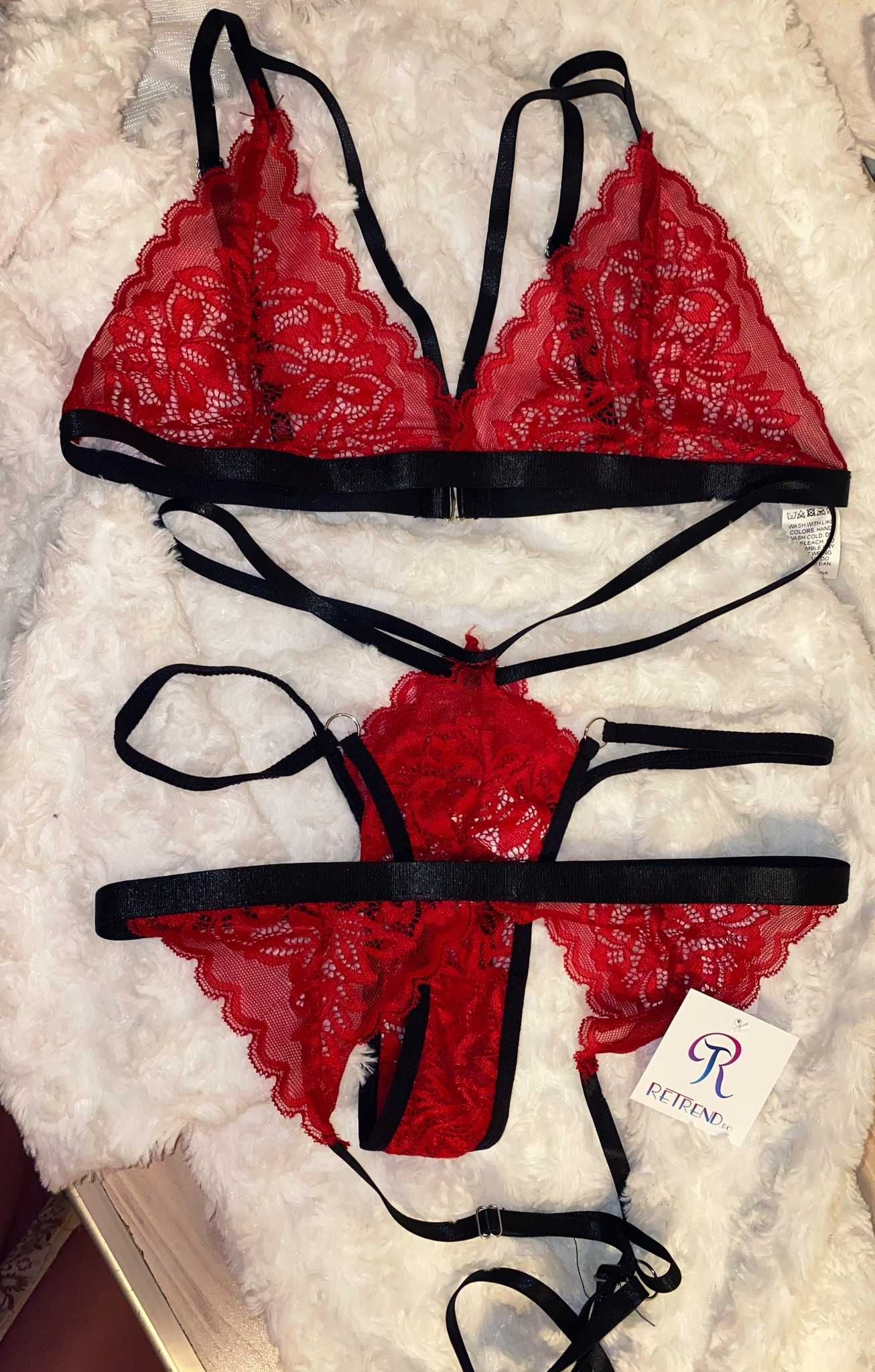 Set lenjerie intima sexy: sutien, chiloti si portjartier Bucuresti