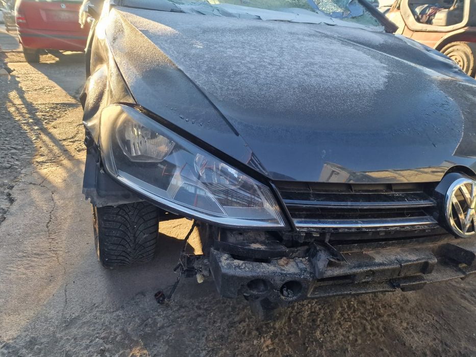 Dezmembram Volkswagen Golf 7 2014 1.6tdi CRK Manual