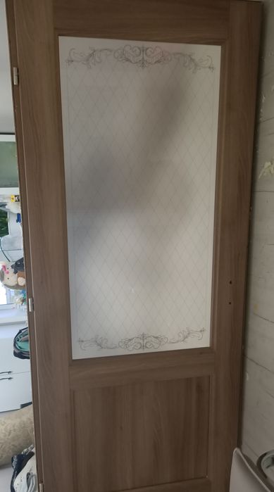Продам двери межкомнатные.