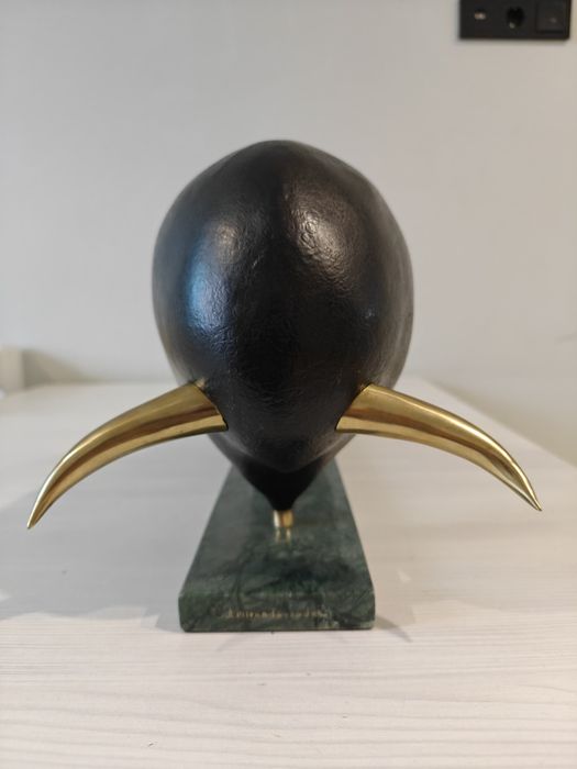 Продам. Бронза. Бык. Премиум класса.