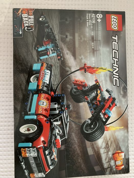 Lego 42106 - Stunt Show Truck & Bike