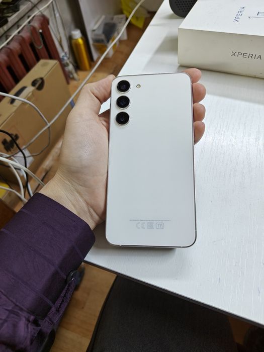 Samsung s23 plus + 256гб продам