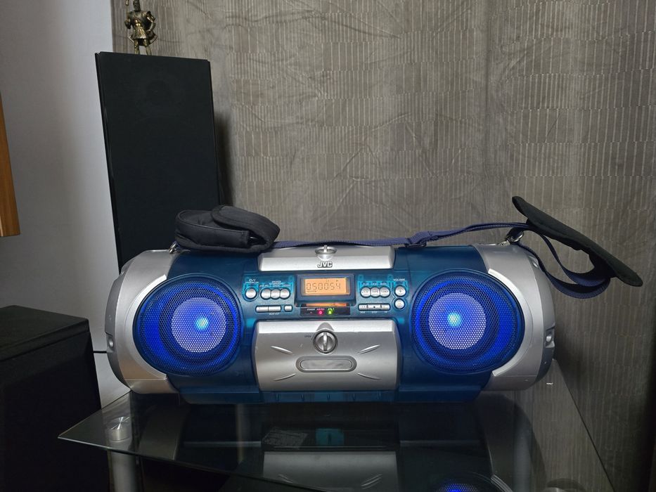 JVC RV-BV550 Boombox stereo puternic!!! Craiova • OLX.ro