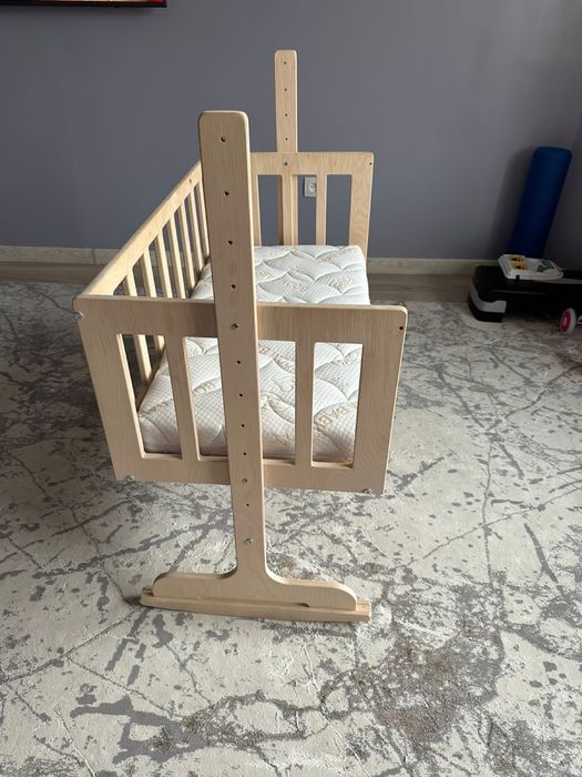 Кроватка с матрасом