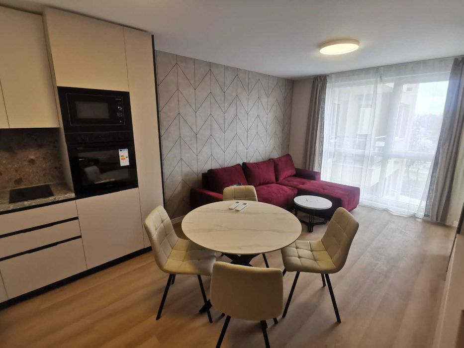 Дава се под наем Двустаен апартамент в Варна, Център - 60 кв.м за 498.27 € - Снимка #1