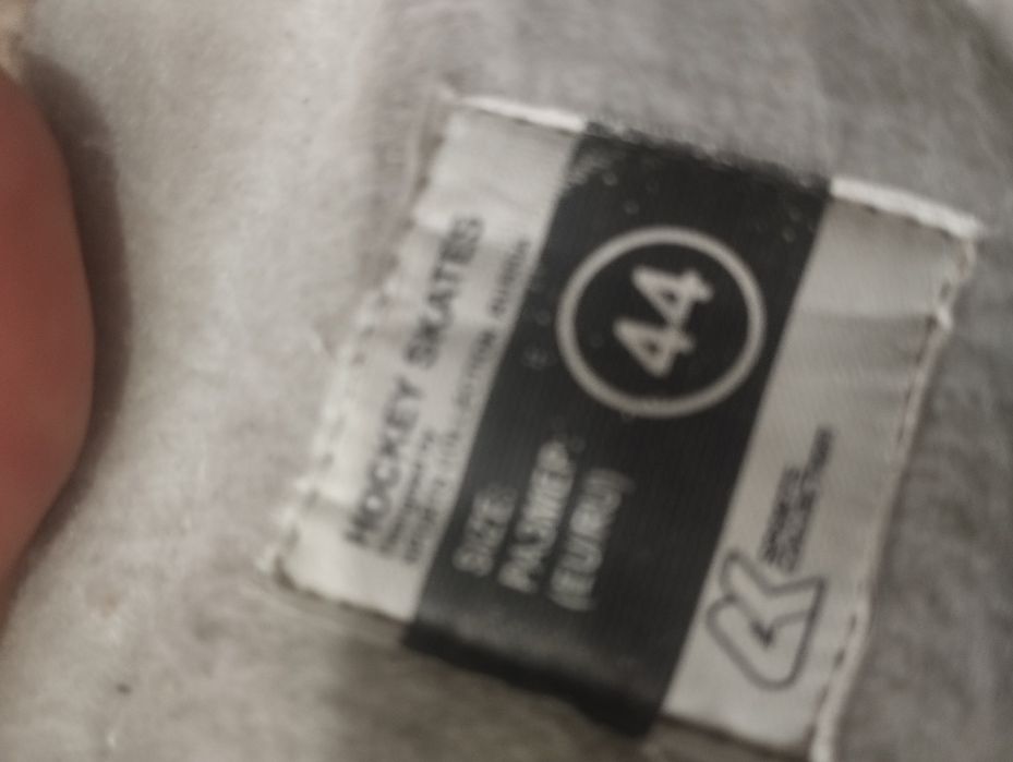 Продам коньки размер 44