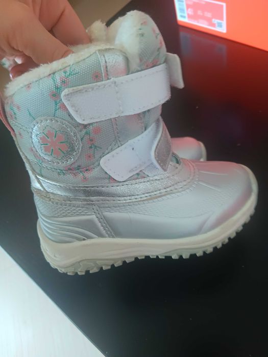 Ботуши 22 номер момиче