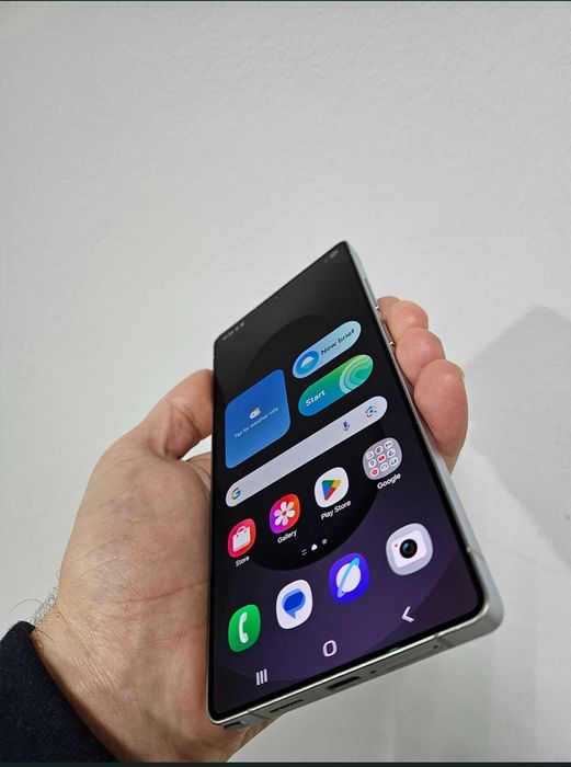 Vand sau schimb samsung s25 ultra 512 ,12 RAM