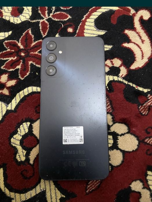 Самсунг а 05 с  128 гб