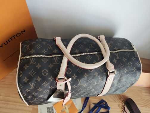In stoc voiaj, geanta sport piele Louis Vuitton 1109.10
