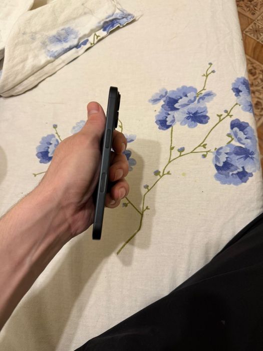 Айфон 16 на 256 гб