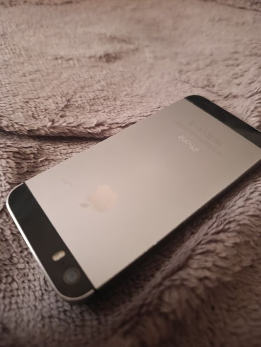 Iphone 5 сломанный айфон 5 . На запчасти