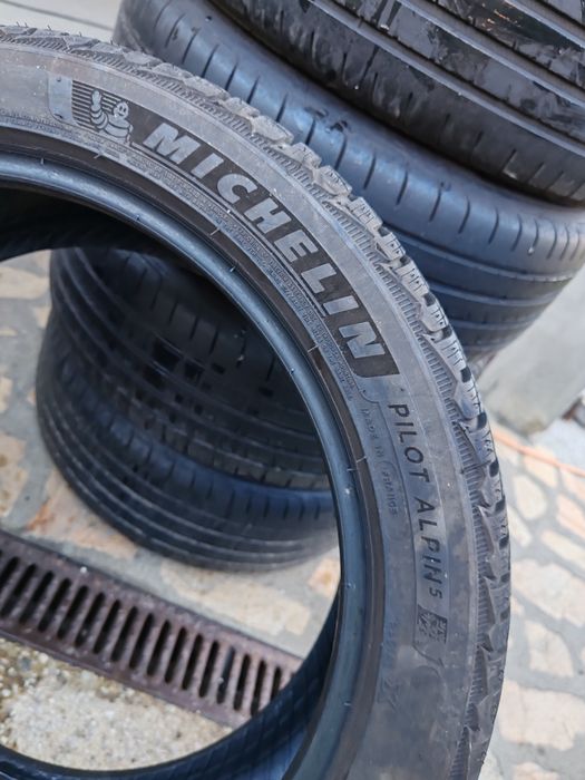 225/45/19 - Мишелин