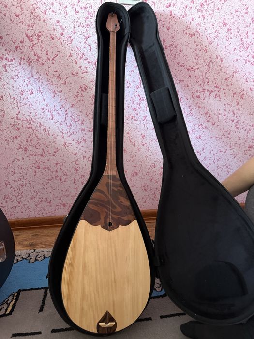 Сатылымда домбыралар бар