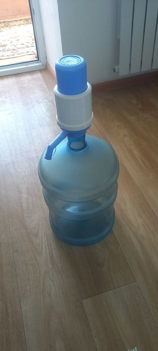 Продам куллер диспансер для воды вместе с емкостью