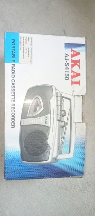 Radio casetofon Akai nou