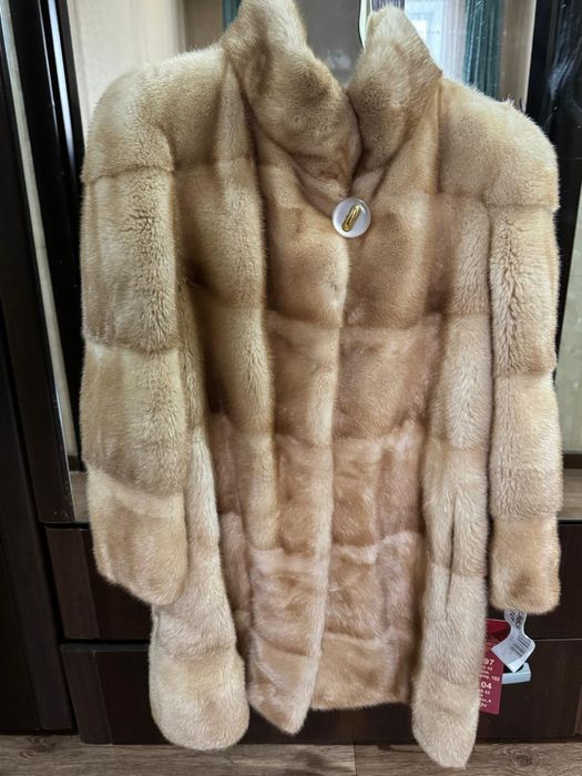 Продам норковую шубу