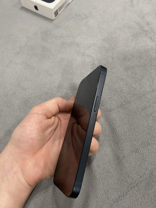 Айфон iphone 13 темно синего цвета