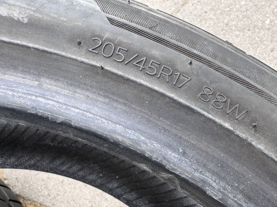 205/45/R17 Hankook Ventus 2бр летни dot5021