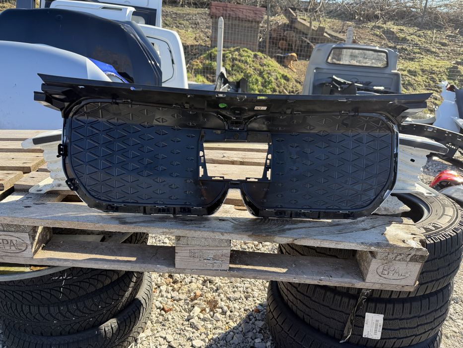 Решетка BMW X1 U11 U12
