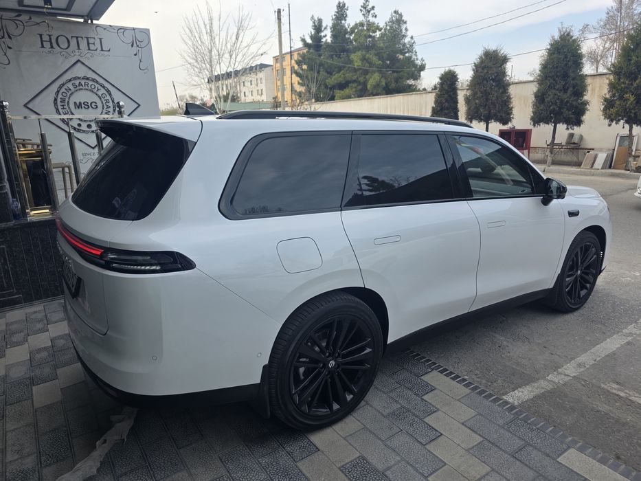 Leapmotor C16 gibrid 2 dop. pozitsa