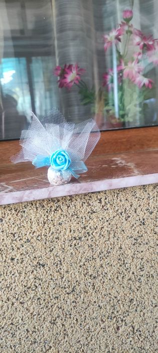 Сватбени късметчета (изработени според темата на сватбата; по желание)