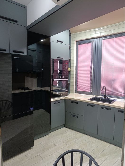 Сдаётся 1/2/11,30м2,Буз базар! Метро Буюк Ипак Йули!