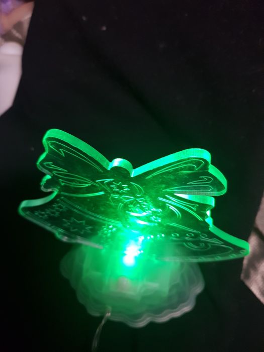 Lumina colorata de noapte