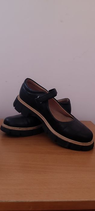 Туфли в школу на девочку