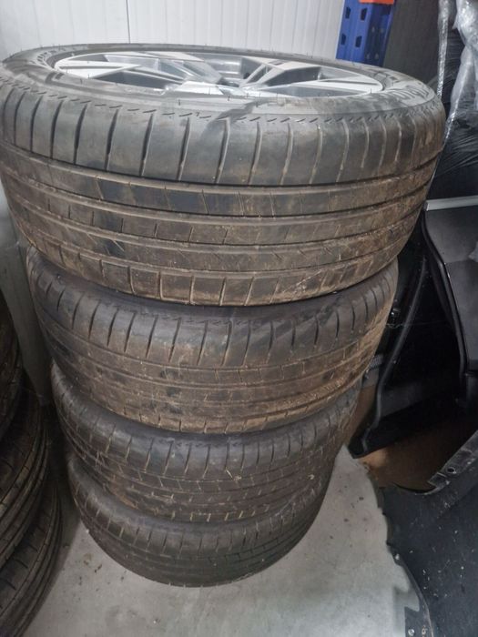 Джанти с гуми за Ауди Е трон