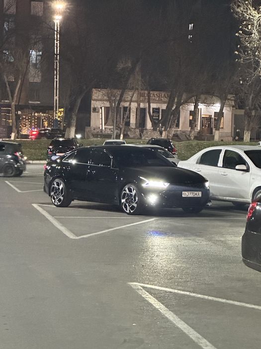 Продам Kia k5 2022 года в отличном состоянии