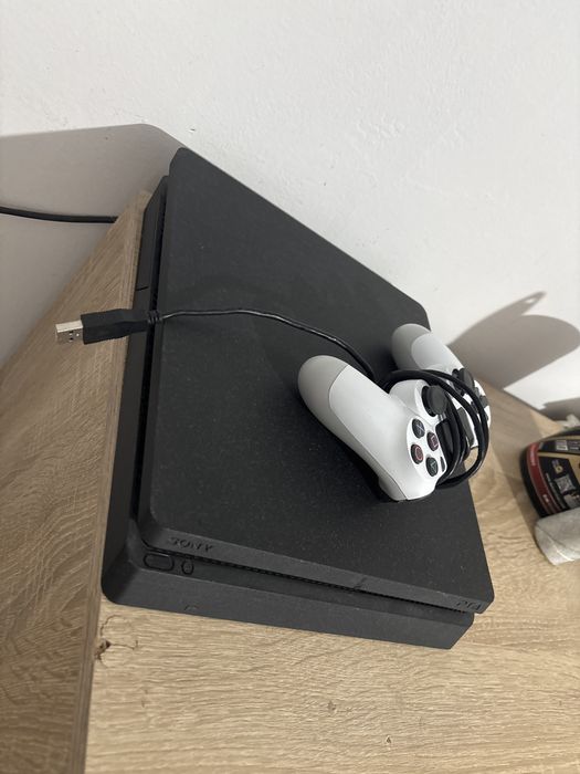 Ps4 Slim cu controller