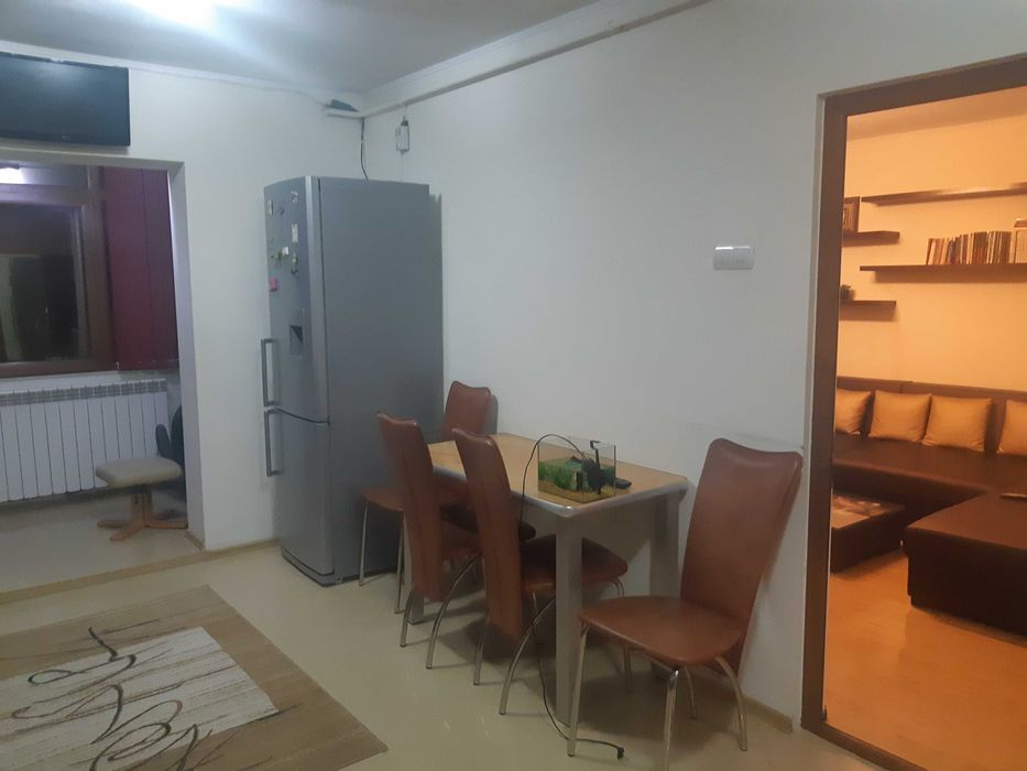 Apartament cu 3 camere decomandate de inchiriat in C5