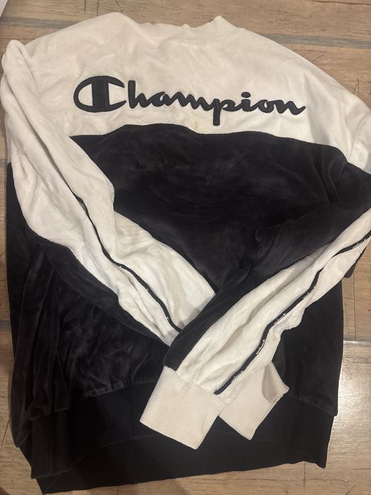 Черно-бял комплект CHAMPION