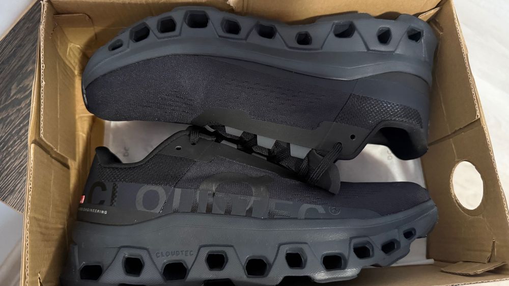 ON Running Cloud – мъжки маратонк Нови