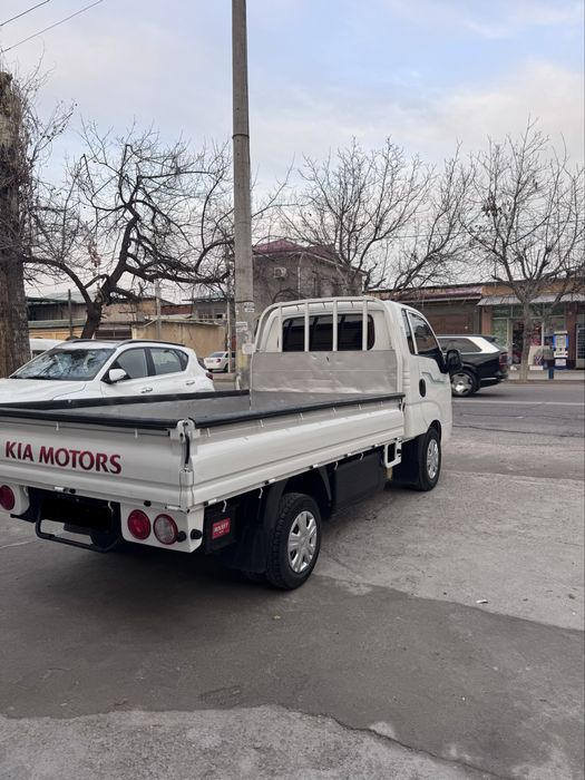 Kia bongo ev 2022 yil srochna sotiladi