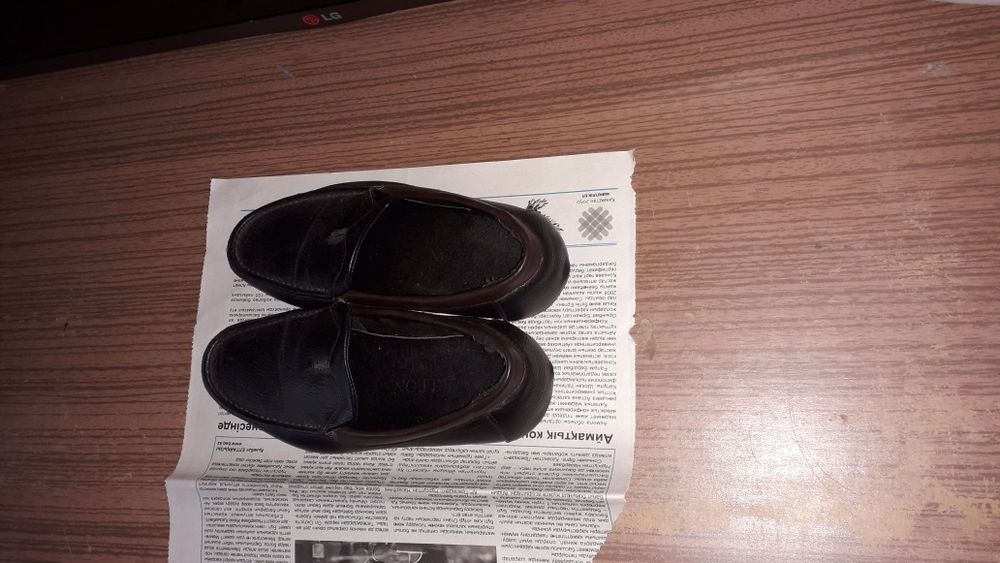 Продам туфли школьные на мальчика