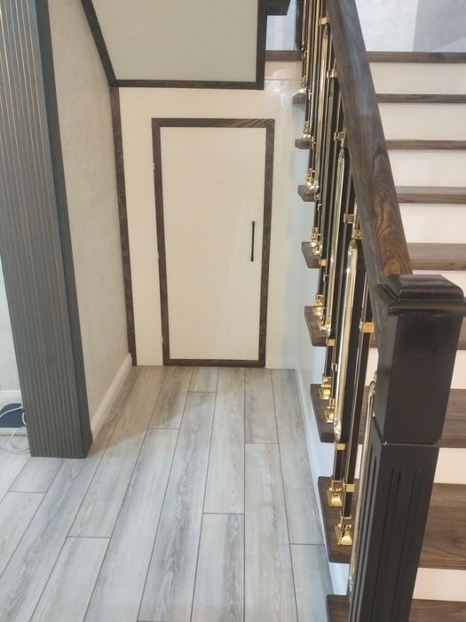 Установка лестниц и дверей