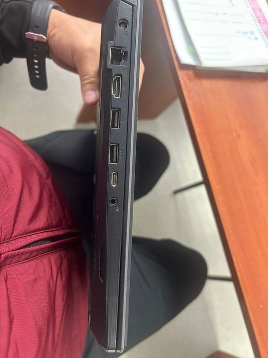 Супер мощный ноутбук...