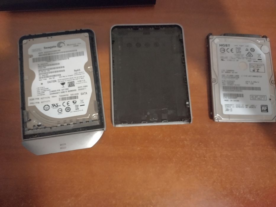 2.5 HDD 1TB hgst + Rack hdd seagate extern usb + hdd 300MB seagate