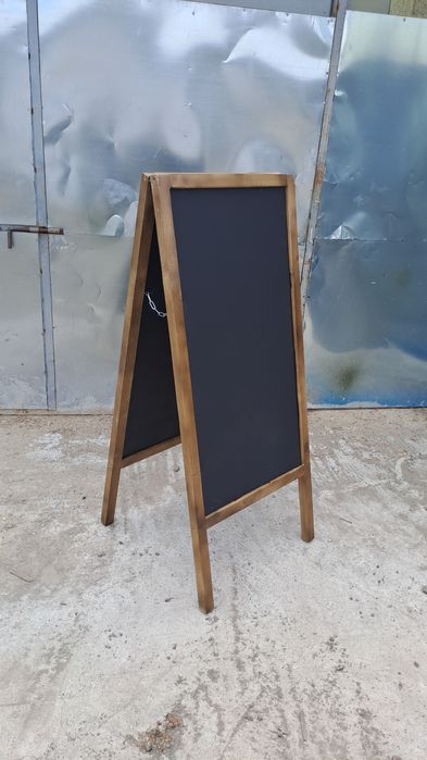 Черни дъски за реклама в магазинии