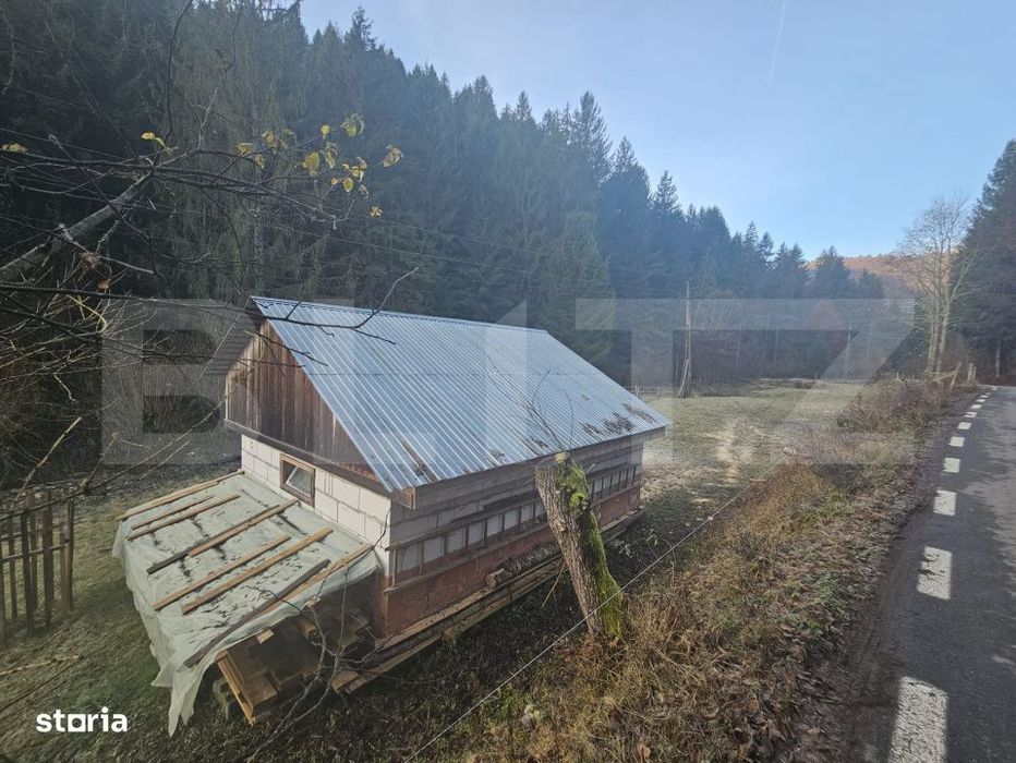 Teren intravilan 2000 mp, zonǎ montanǎ, Valtori, Vadu Motilor