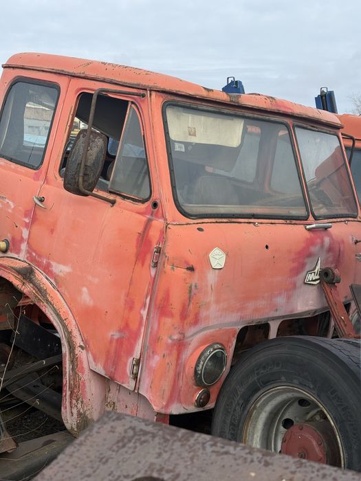 Продам МаЗовские кабины