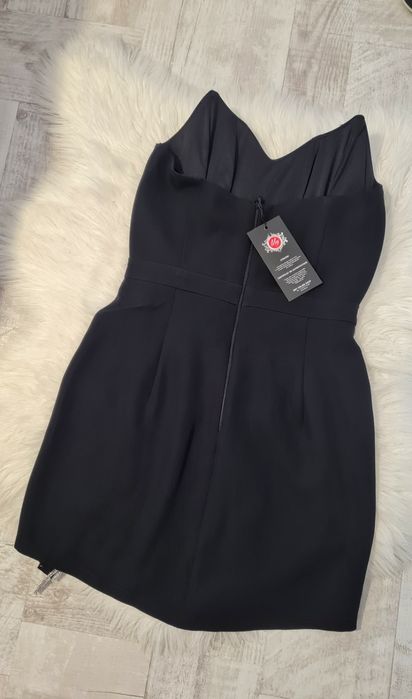 Rochie neagră scurtă cu fontă din pietre BBY MĂRIMEA 38