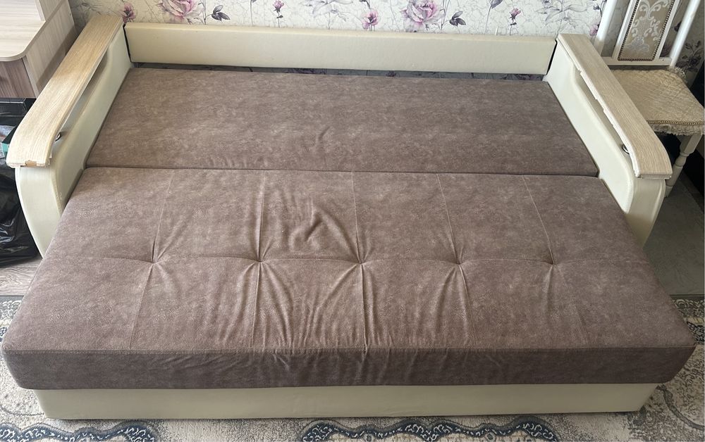 Диван раскладной.