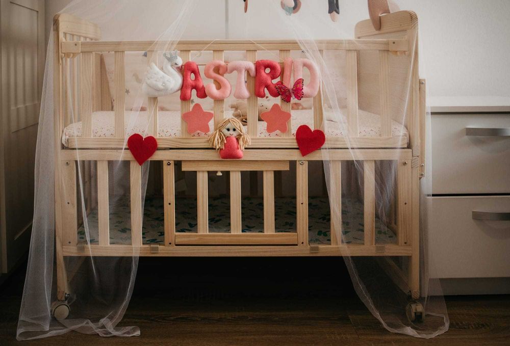 Pătuț bebeluși 3 în 1 + saltea aloe vera, balansoar, co-sleeper birou