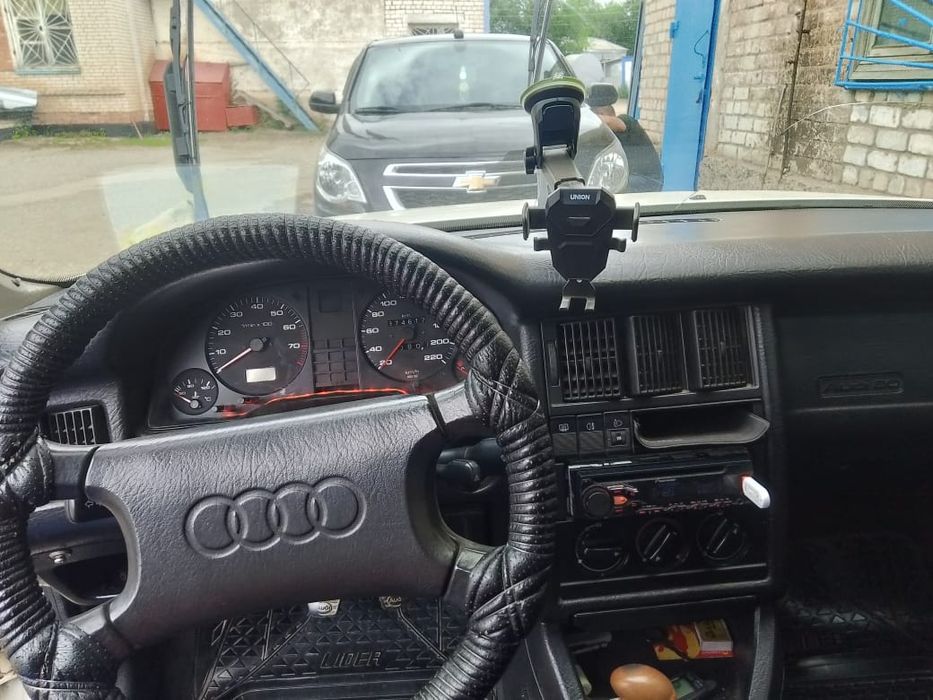Продам машину Audi 80 B3