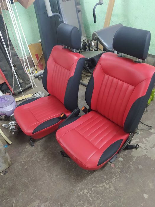 Сиденья  передние Пассат б3 б4 Венто .
