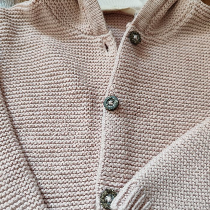 Плетени детски жилетки