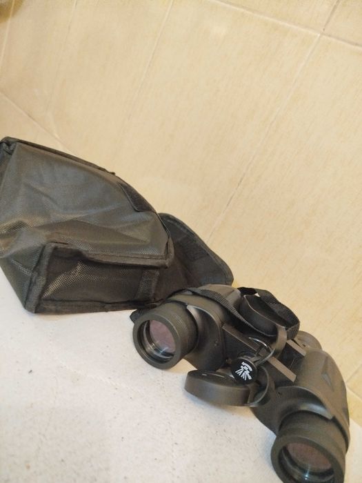 Бинокъл нов е не е използван